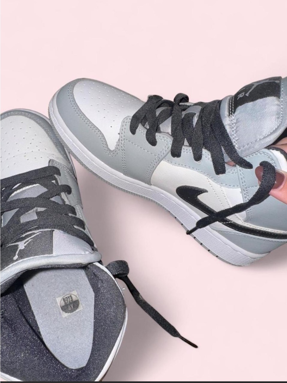 Jordan 1 sneakers - Picture 4 of 5